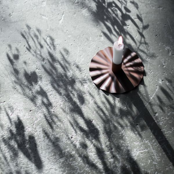 Hovedbilde Krum lysestake, Pinecone Brown