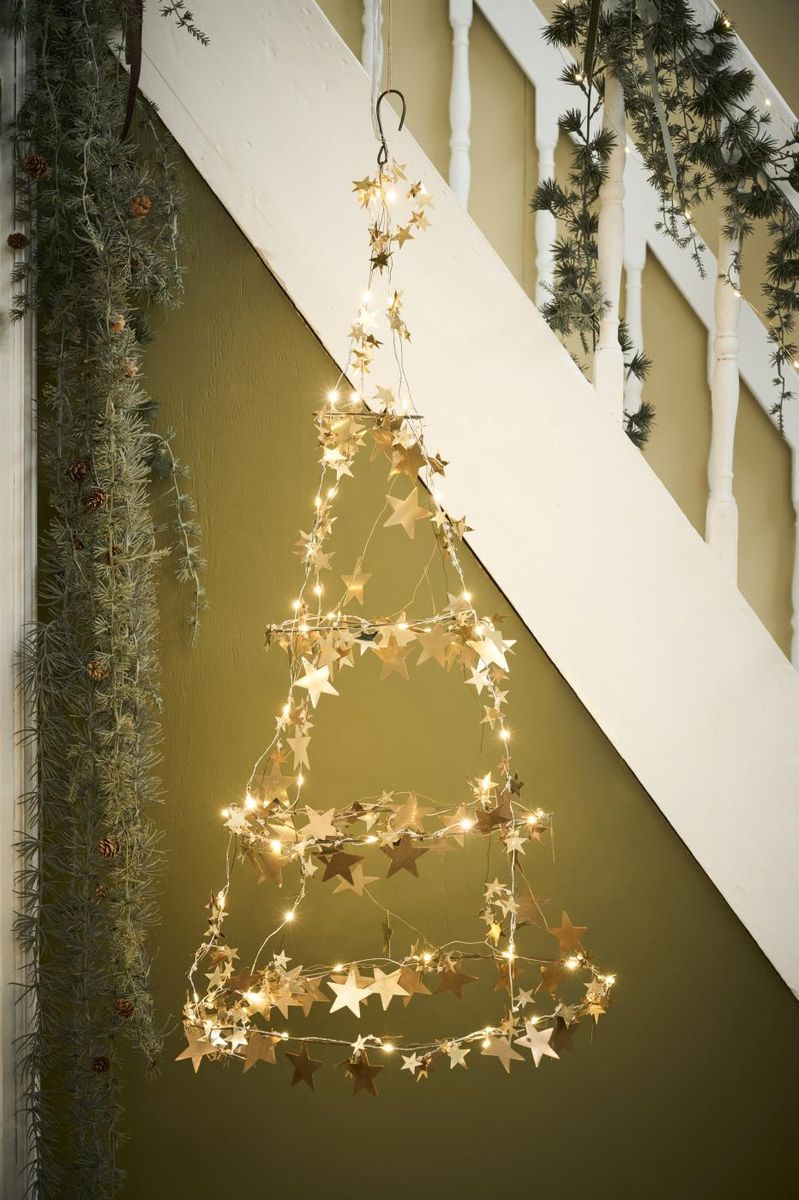 Lyslenke med 20 gyldne stjerner - innendørs